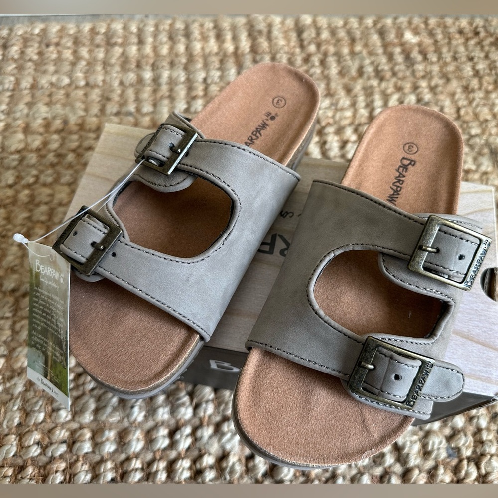 NWT BEARPAW Brooklyn youth sandals size 3